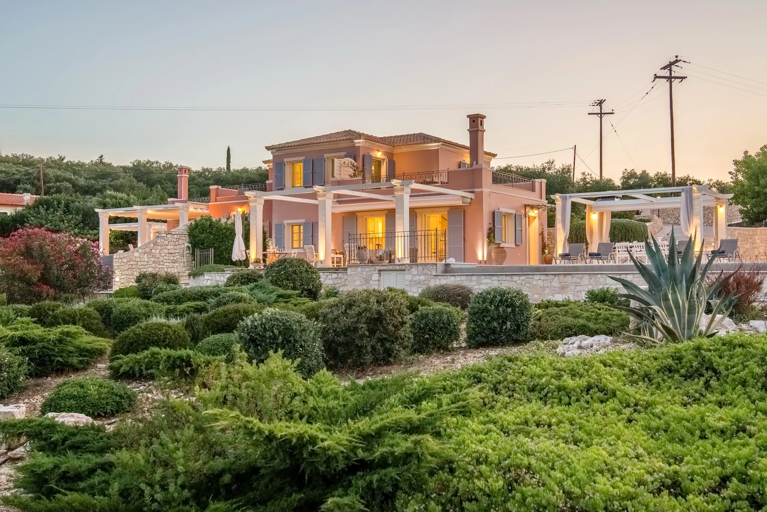 Chloe Villa - PaxosRetreats