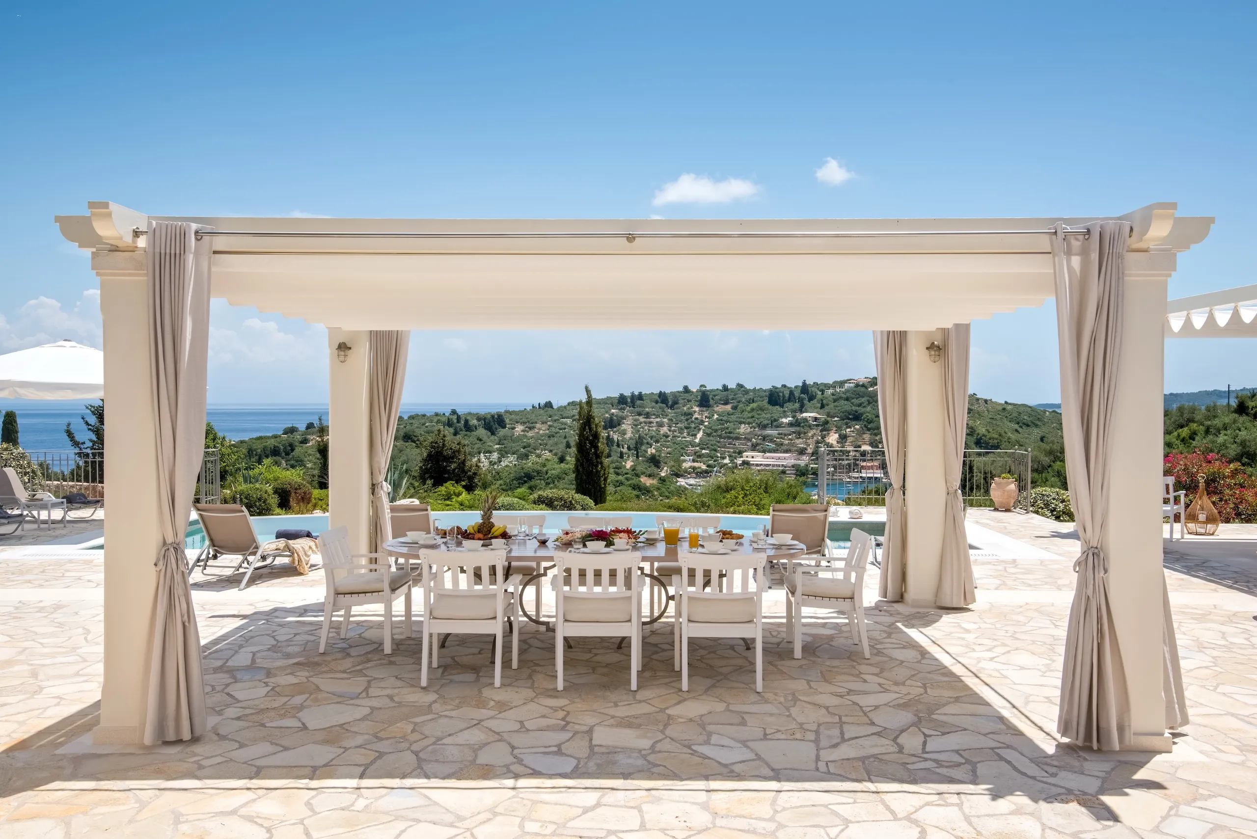 Chloe Villa - PaxosRetreats