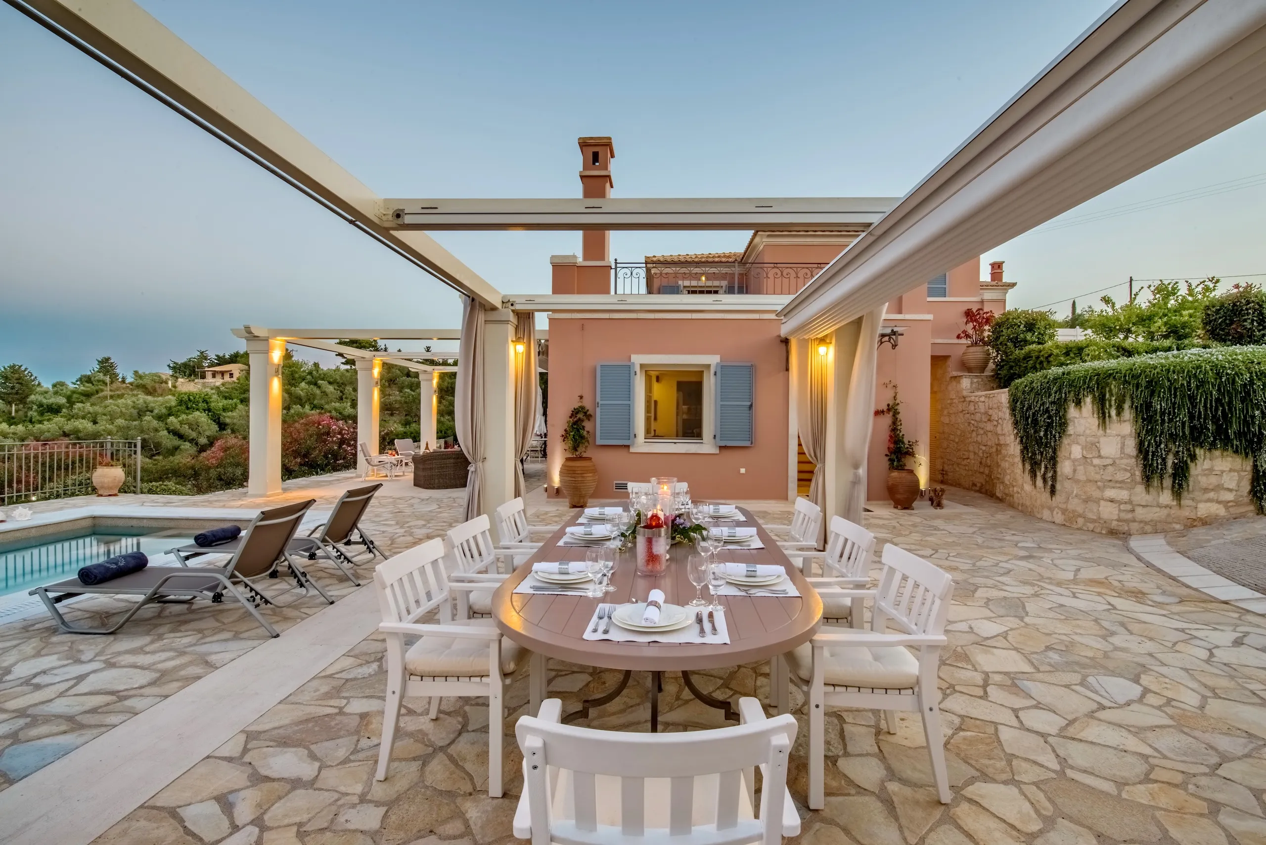 Chloe Villa - PaxosRetreats