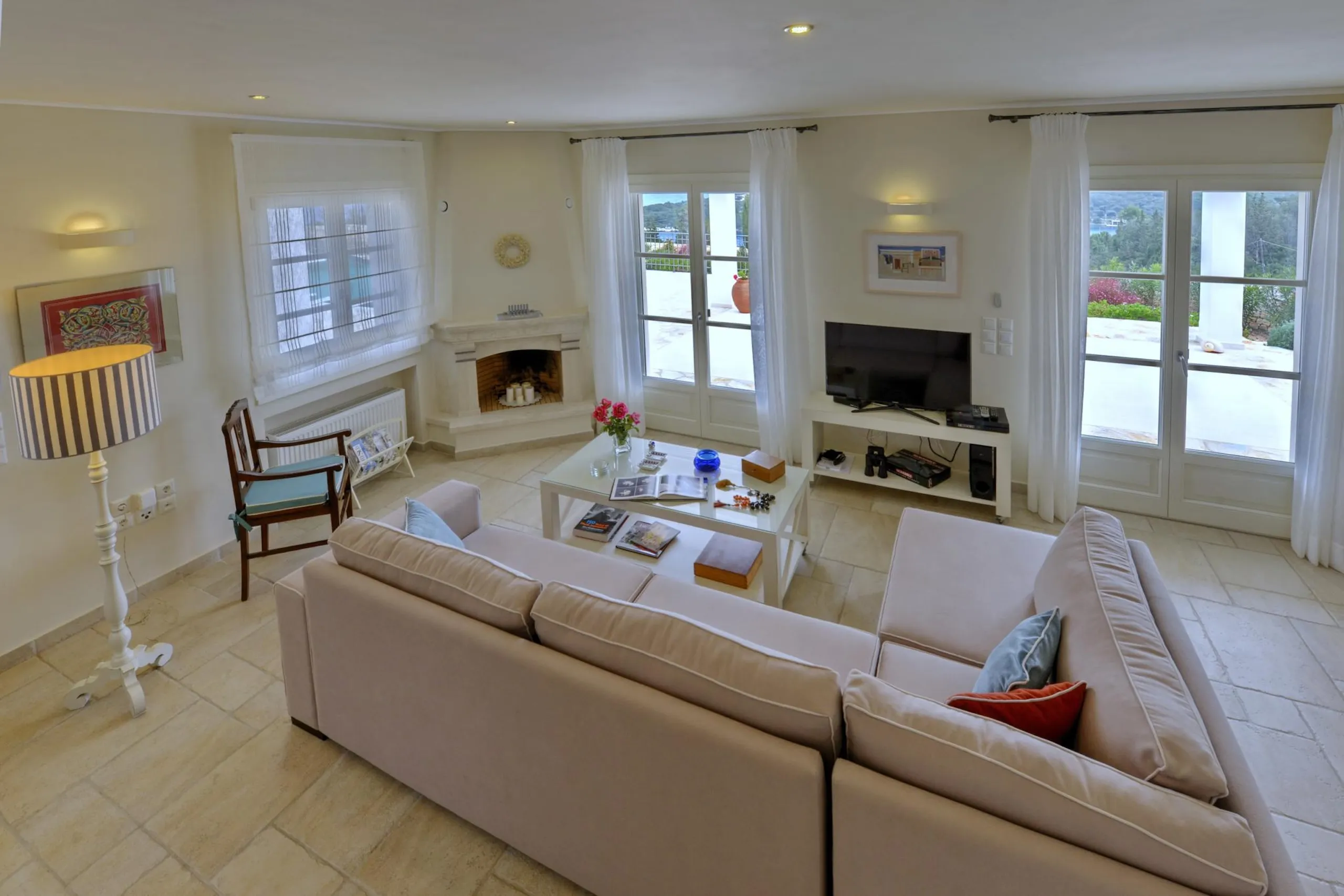 Chloe Villa - PaxosRetreats