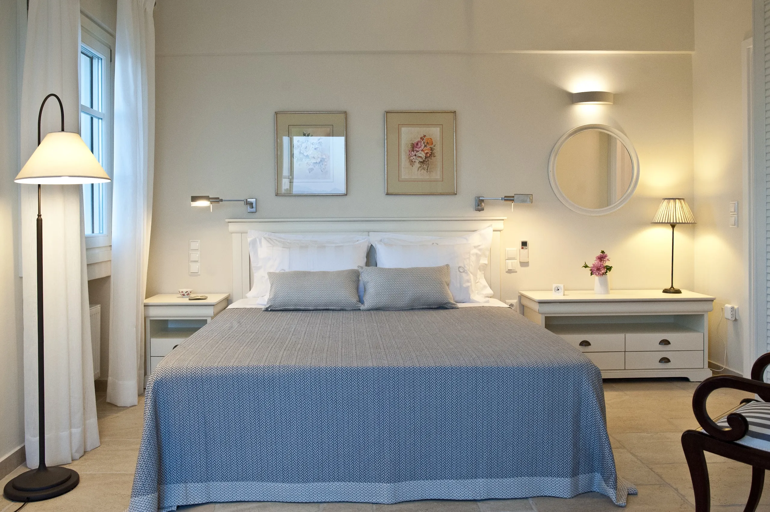 Chloe Villa - PaxosRetreats