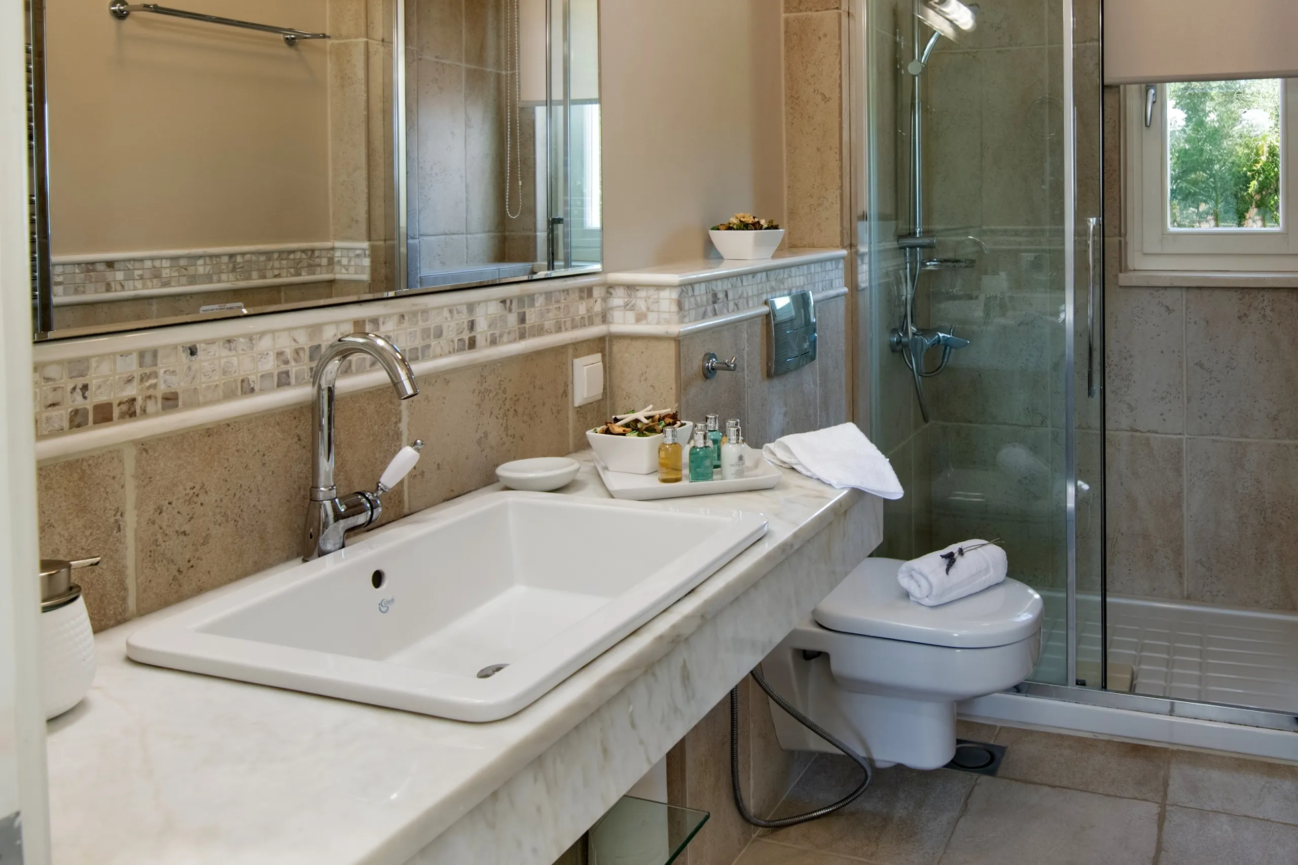 Chloe Villa - PaxosRetreats