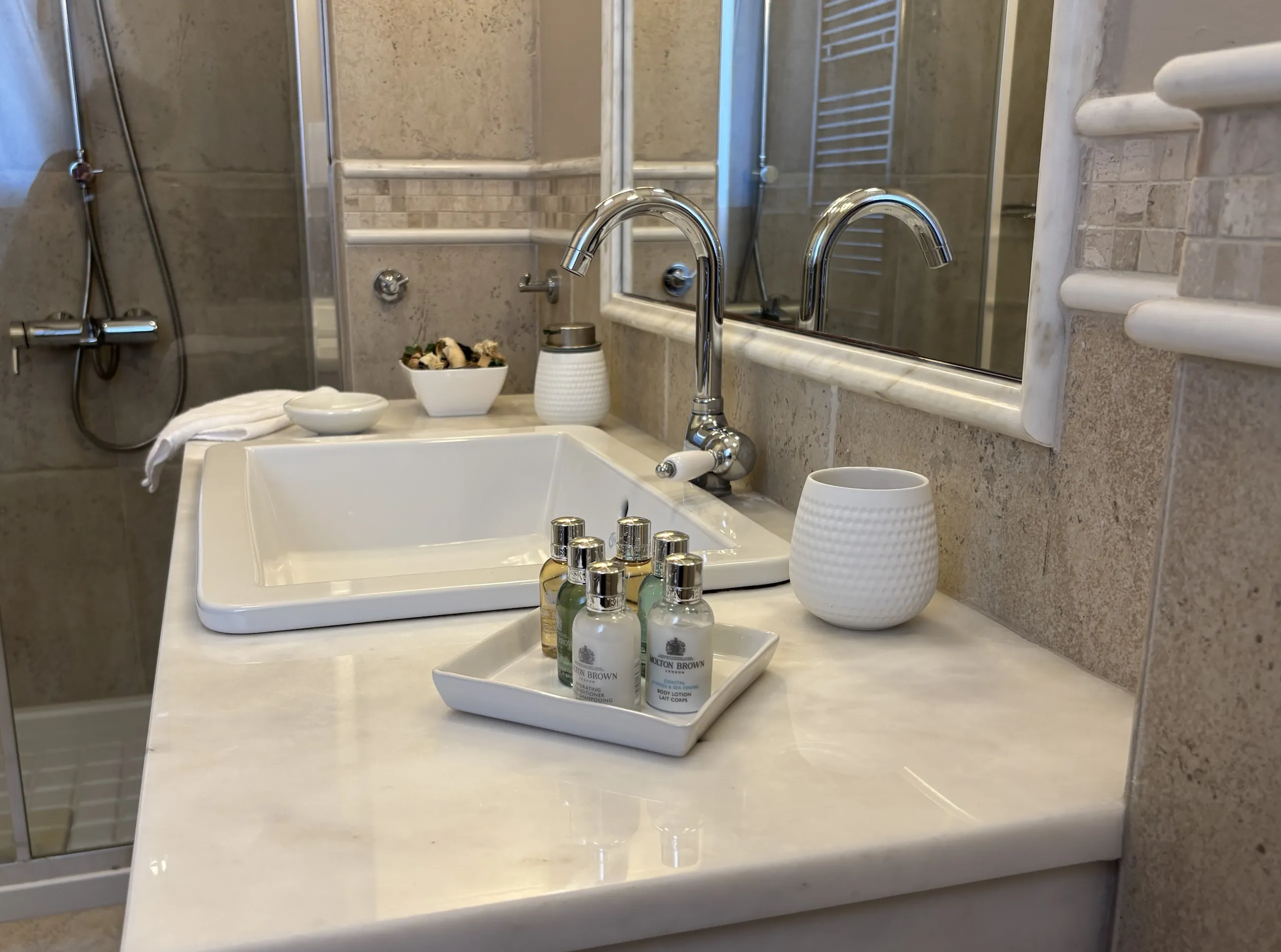 Chloe Villa - PaxosRetreats