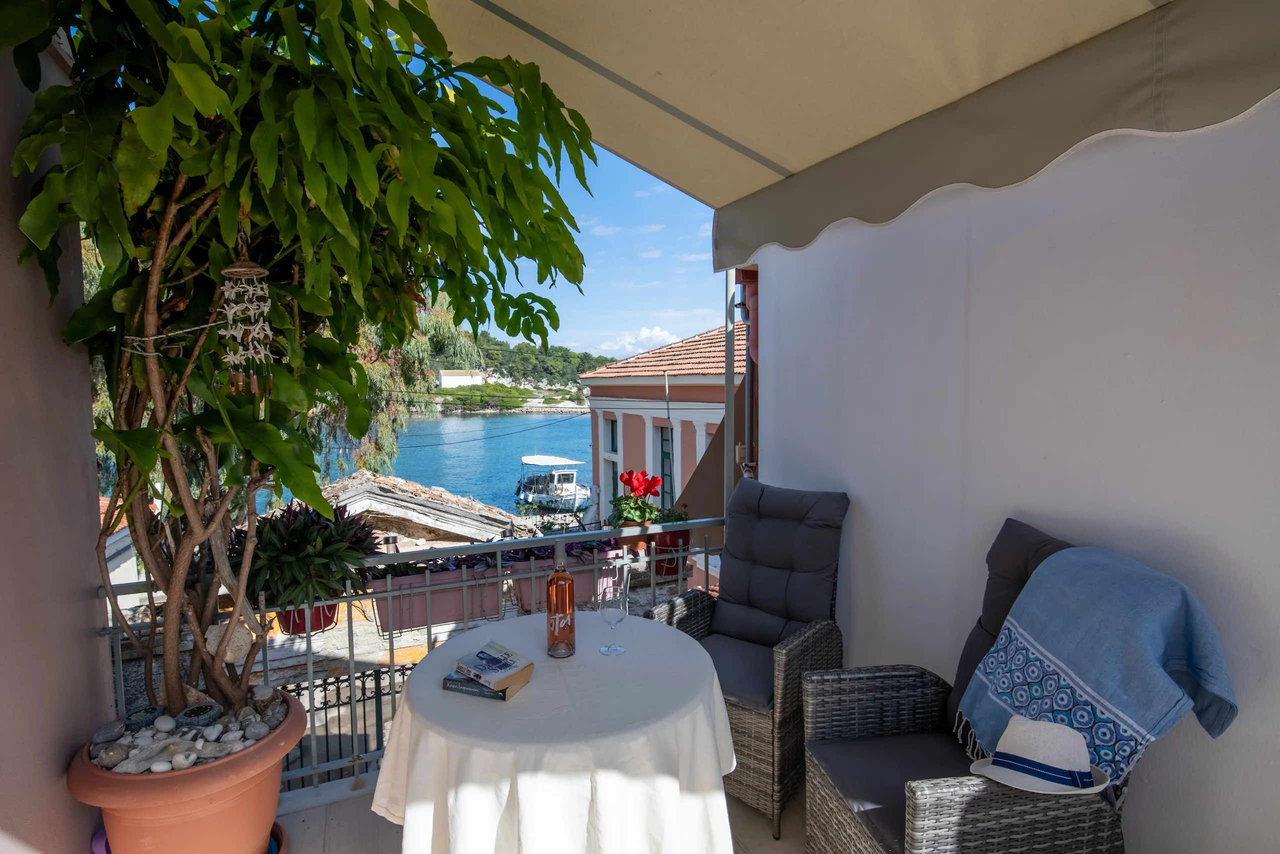 Dora I Studio - Paxos Retreats