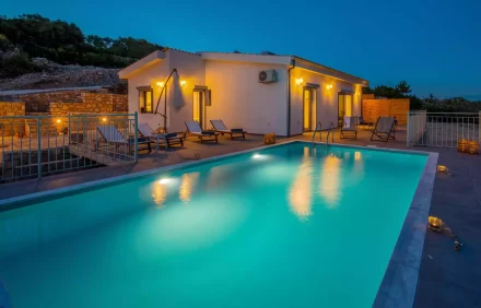 Amfitriti Villa – Costa Villas