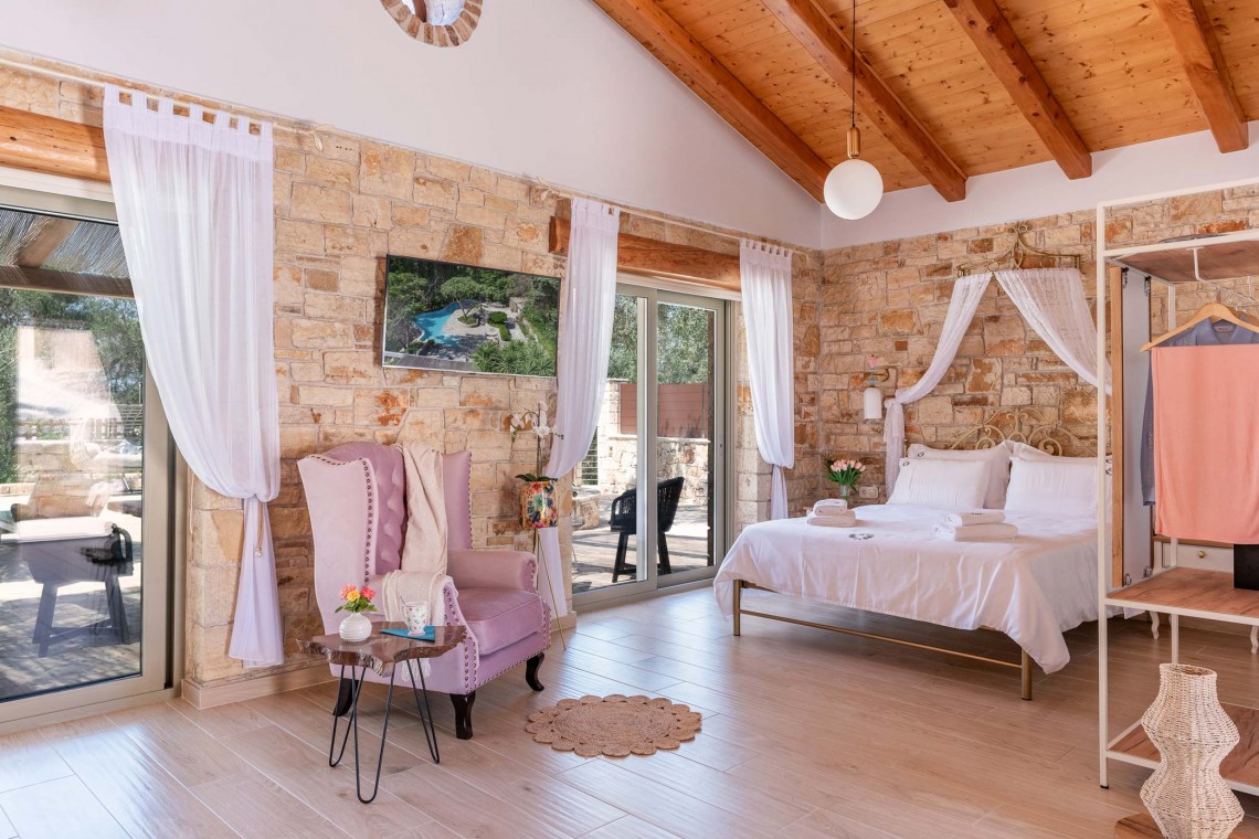 Kristy III Luxury Suite | PaxosRetreats