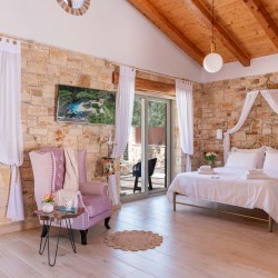 Kristy III Luxury Suite | PaxosRetreats