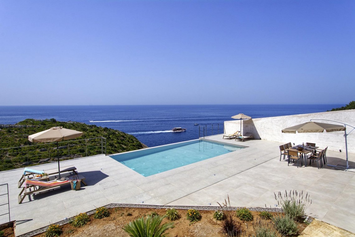 Nemesis Villa - PaxosRetreats