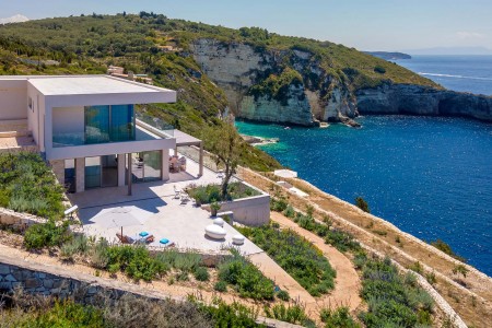 SeaWhisper Villa | PaxosRetreats